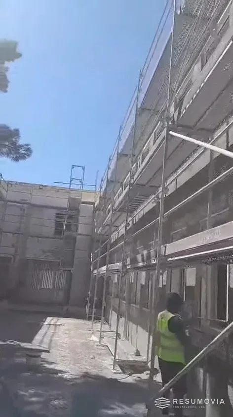 O pátio interior durante a obra